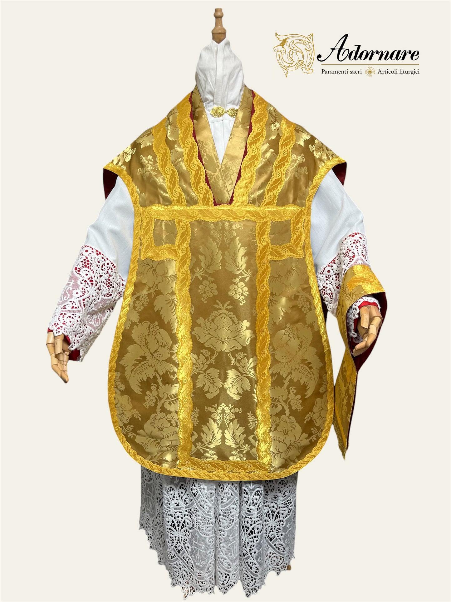 Exceptional Quality Italian Metallic Gold Silk Damask Contemporary Italian-cut Roman Chasuble Low Mass Set / Pianeta Romana in Damasco Oro