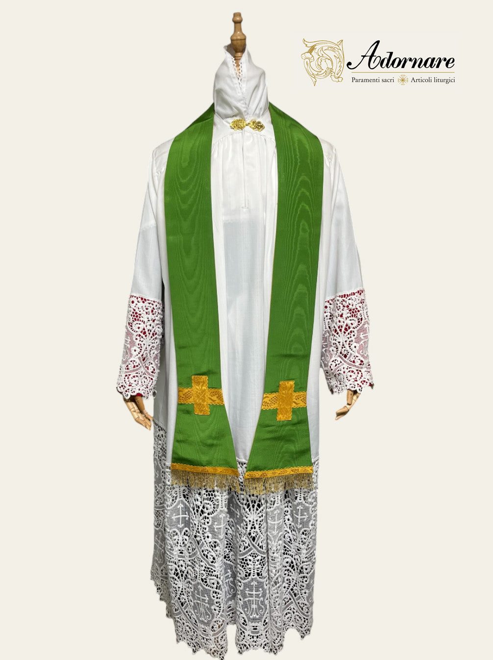 Contemporary Roman-cut Moiré Roman Chasuble Low Mass Set / Pianeta Romana Moiré
