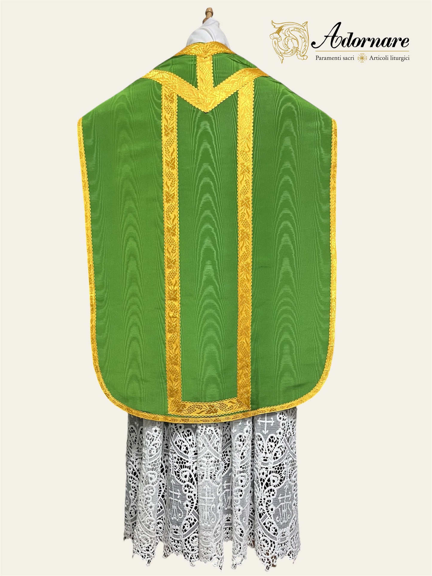 Contemporary Roman-cut Moiré Roman Chasuble Low Mass Set / Pianeta Romana Moiré