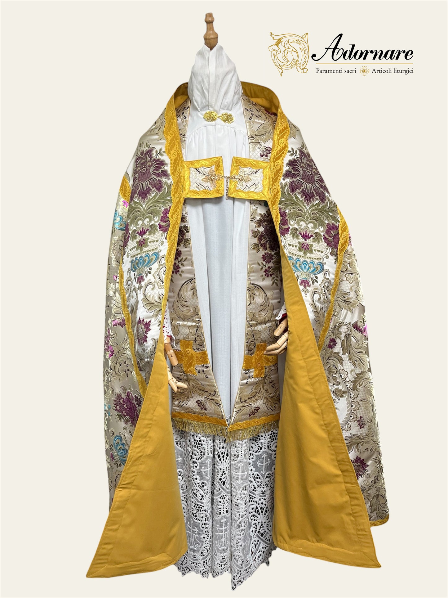 Brocade Roman Cope / Piviale Romano Broccato