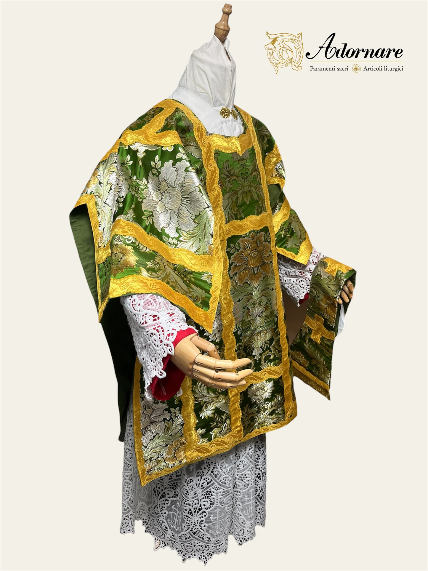 Brocade French Roman Dalmatic/ Dalmatica Francese in broccato