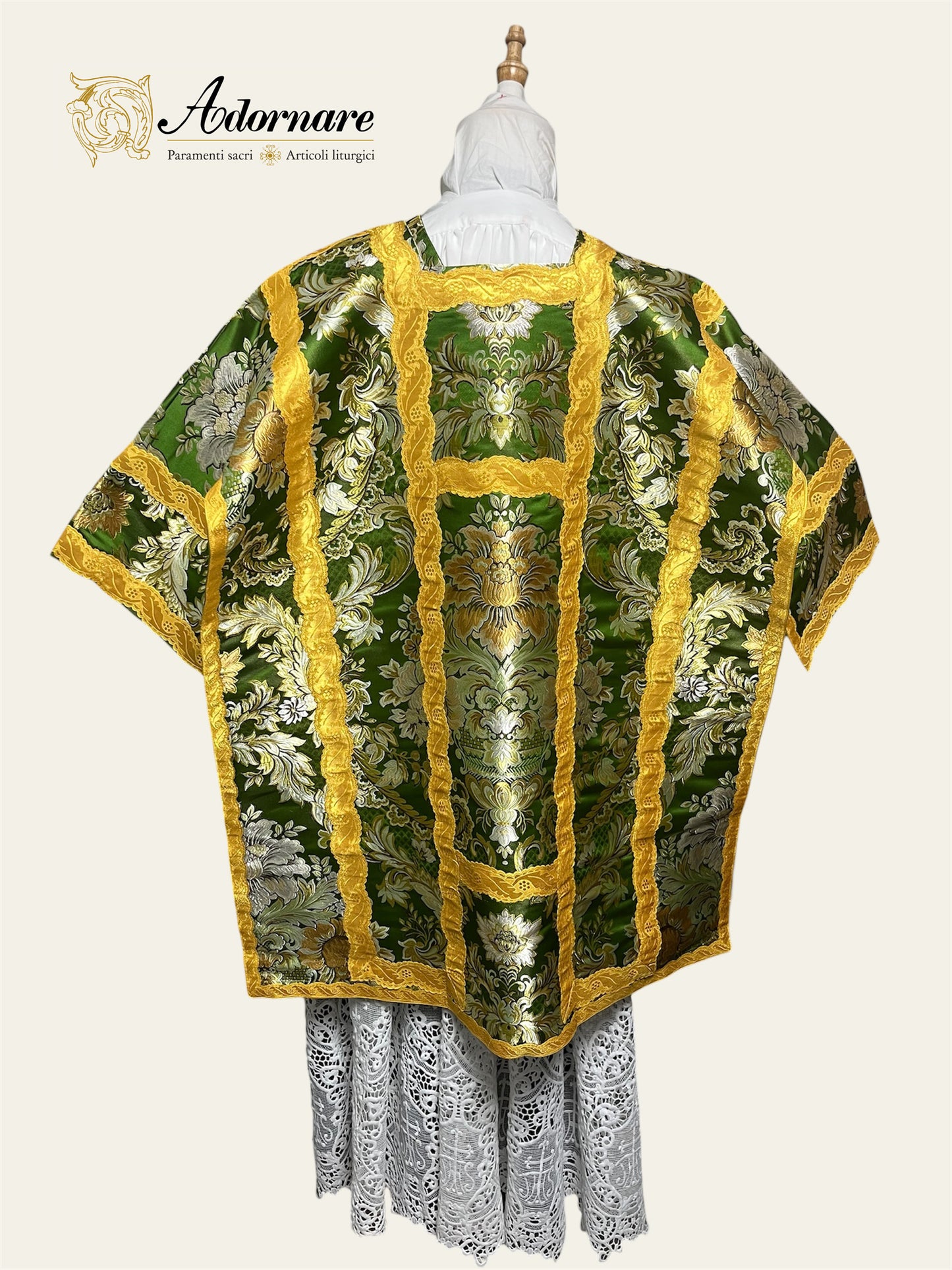 Brocade French Roman Dalmatic/ Dalmatica Francese in broccato