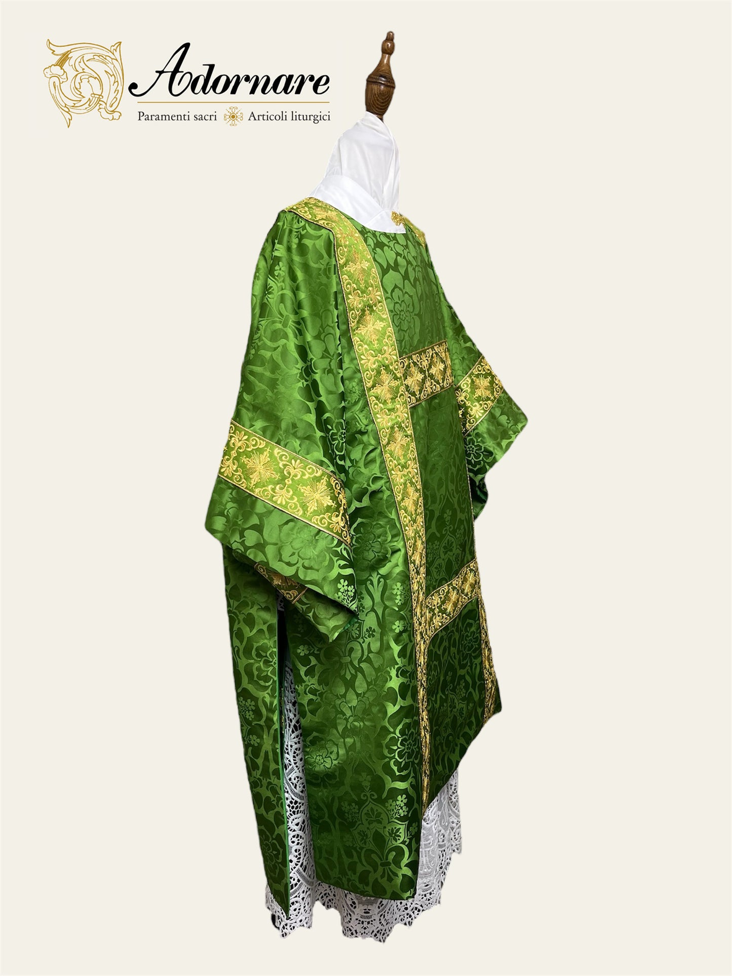 Damask Semi-gothic Solemn Mass Set with embroidered bands