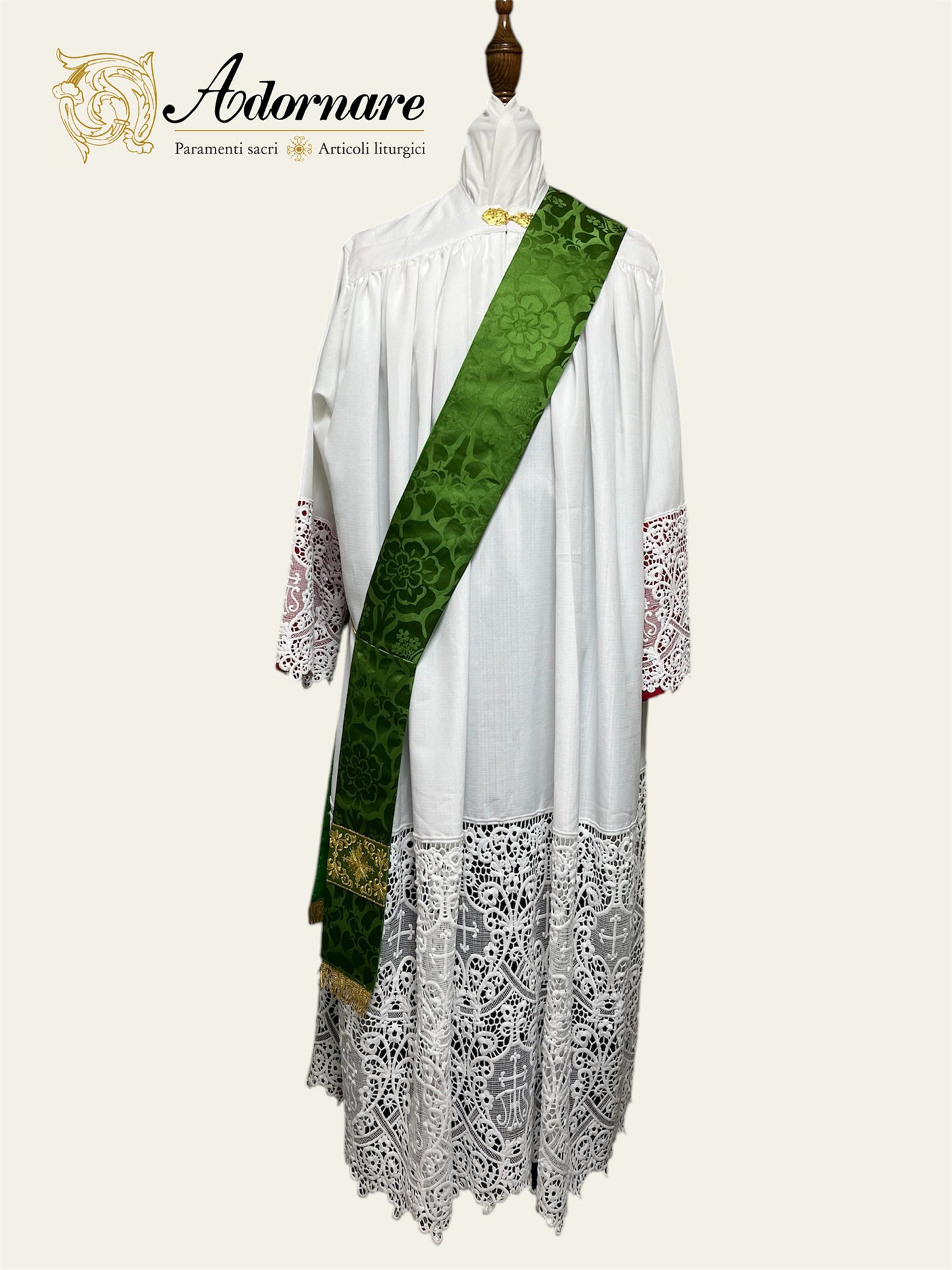 Damask Semi-gothic Solemn Mass Set with embroidered bands