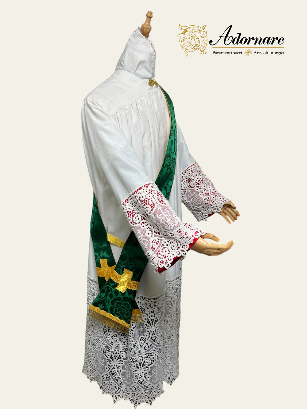 Damask Italian-cut Roman Dalmatic / Dalmatica romana in damasco