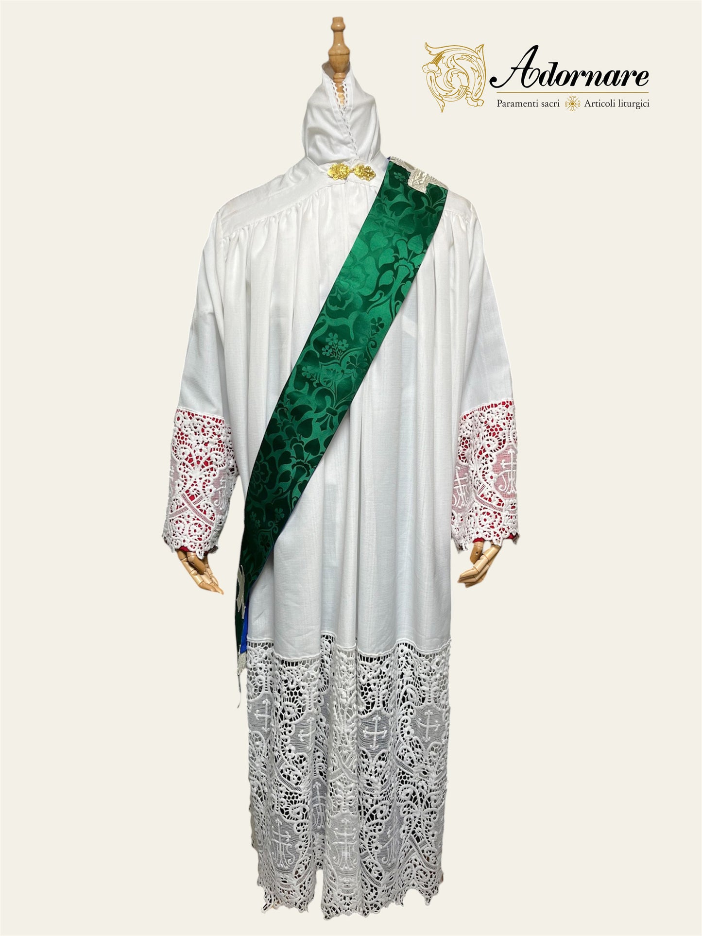 Damask Italian-cut Roman Dalmatic / Dalmatica romana in damasco