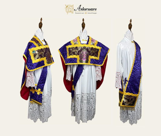 Folded chasubles & broad stole set in St Philip Neri cut/Pianete Plicate & Stola Latior San Filippo