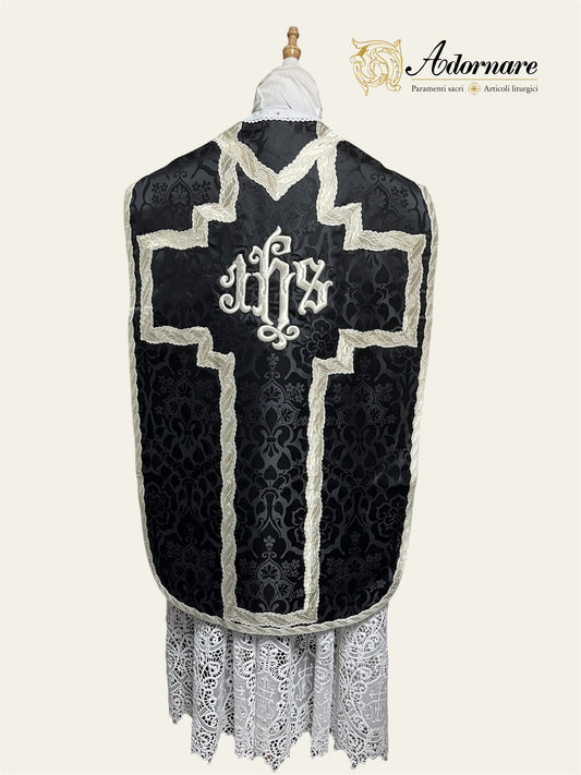 Damask "IHS" French-cut Roman Chasuble Low Mass Set / Pianeta Francese Damasco "IHS"