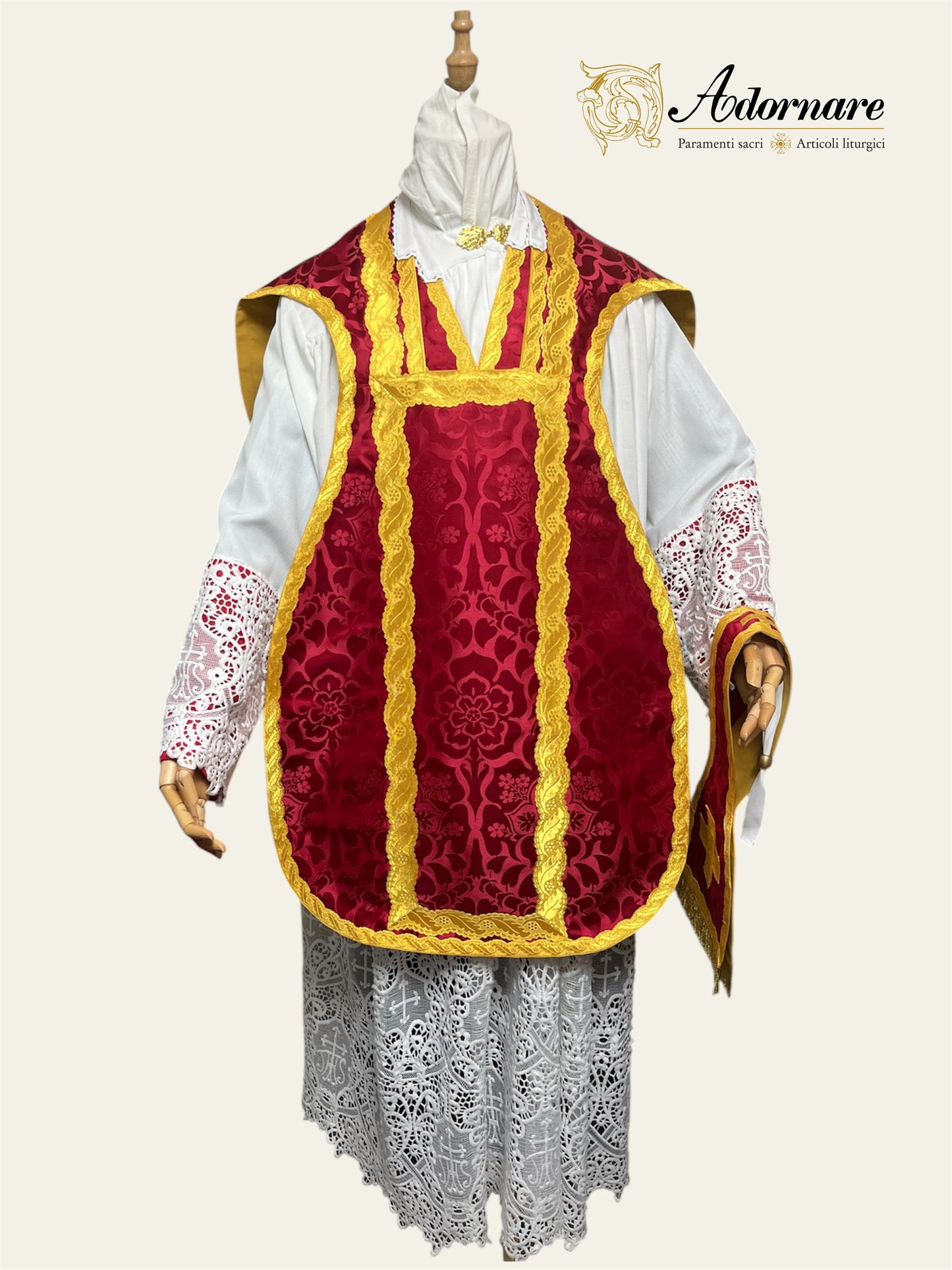 Damask "IHS" French-cut Roman Chasuble Low Mass Set / Pianeta Francese Damasco "IHS"