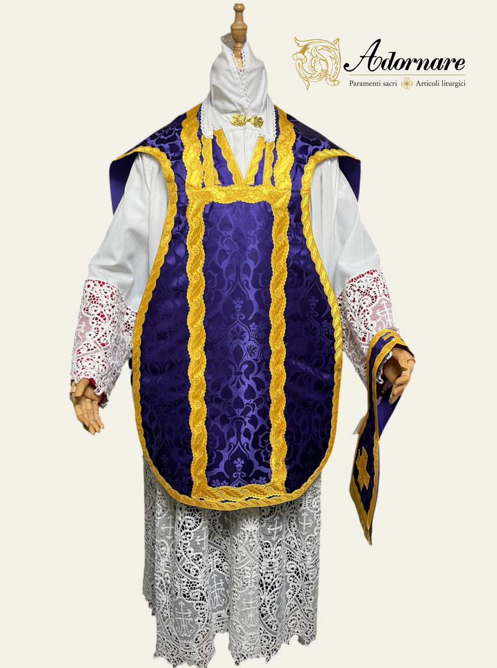 Damask French-cut Roman Chasuble Low Mass Set / Pianeta Francese Damasco
