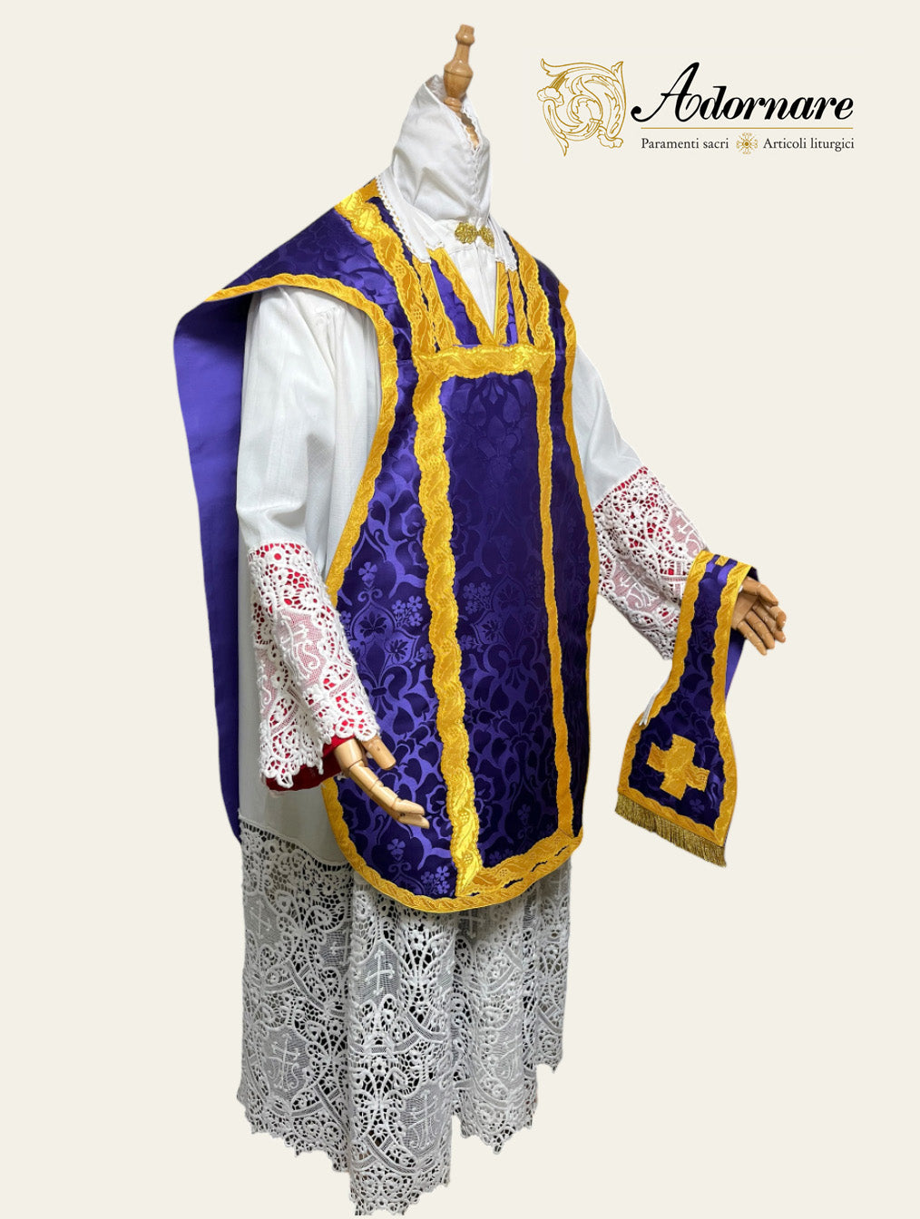 Damask French-cut Roman Chasuble Low Mass Set / Pianeta Francese Damasco