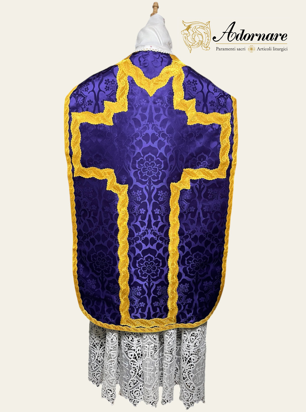 Damask French-cut Roman Chasuble Low Mass Set / Pianeta Francese Damasco