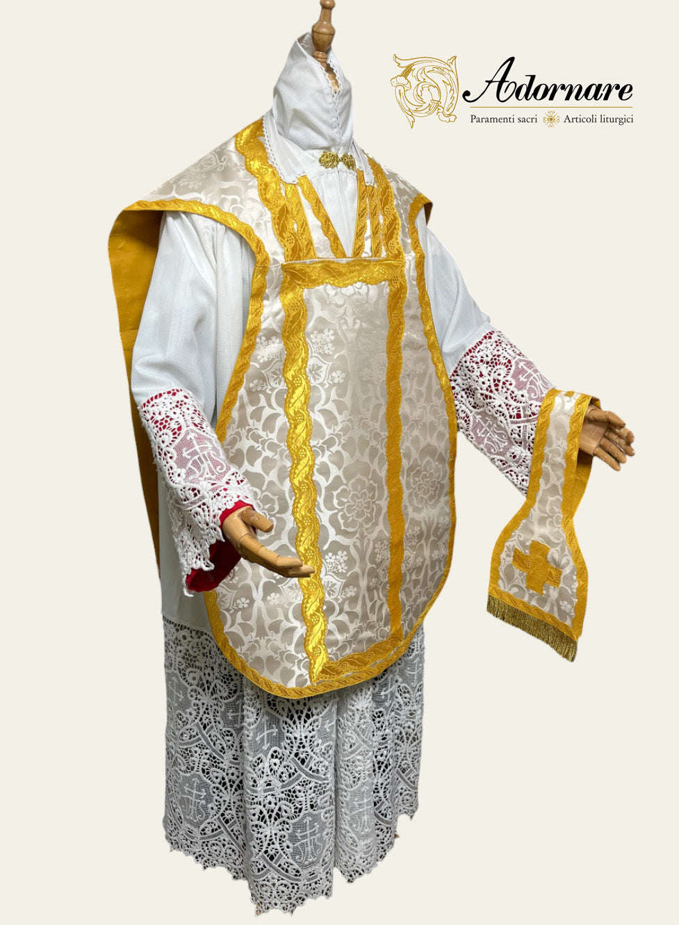 Damask French-cut Roman Chasuble Low Mass Set / Pianeta Francese Damasco