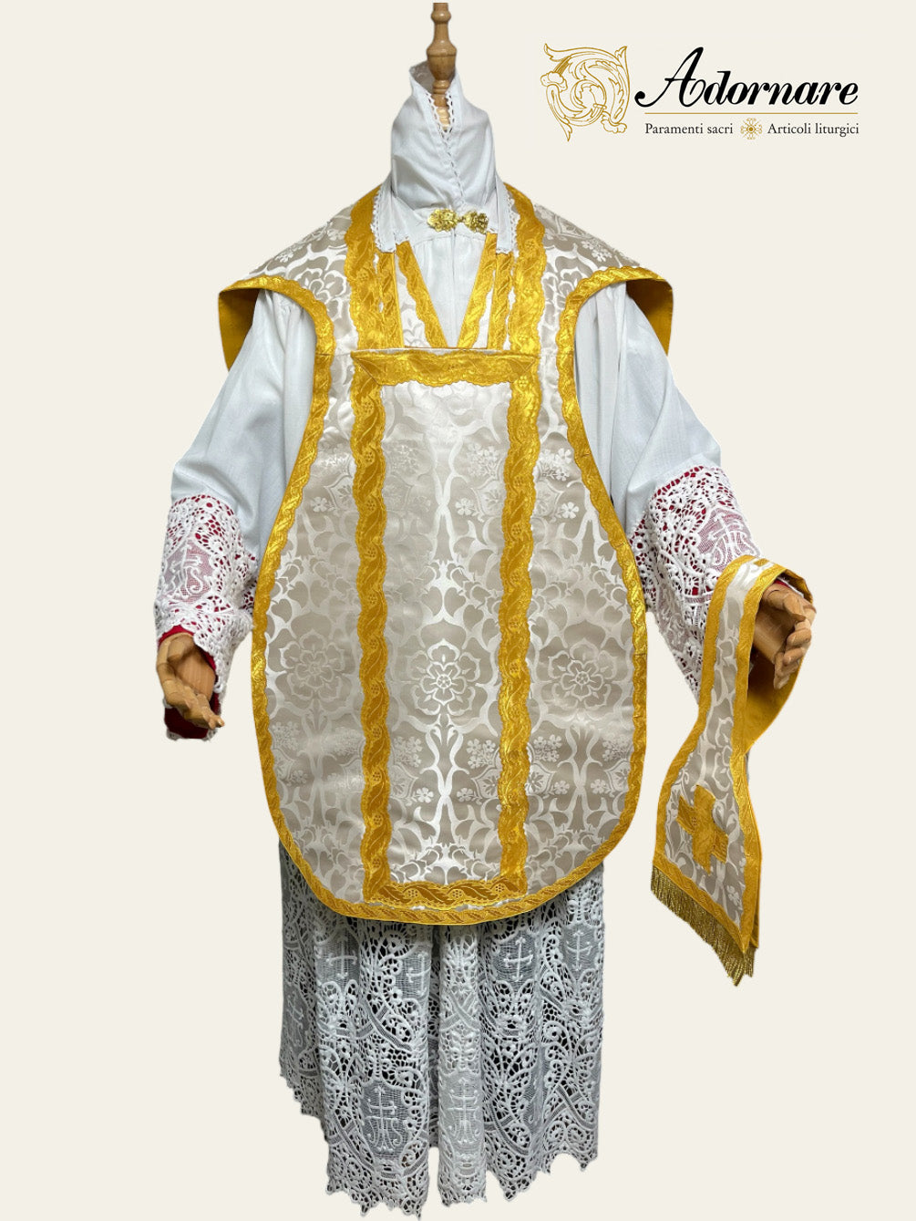 Damask French-cut Roman Chasuble Low Mass Set / Pianeta Francese Damasco