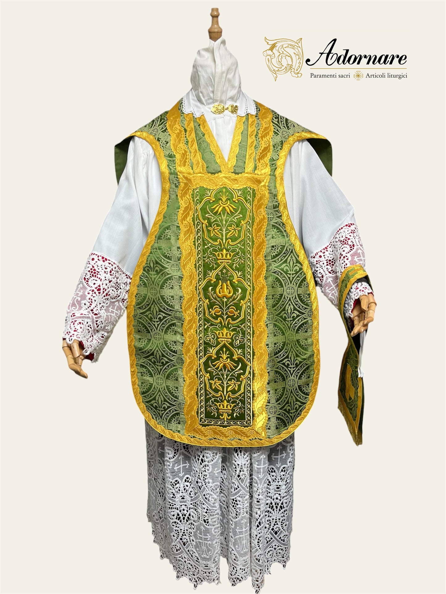Ornate "Crowns & Lilies" Machine and hand-embroidered French-cut Roman Chasuble Low Mass Set / Pianeta Francese Ricamato Ornato