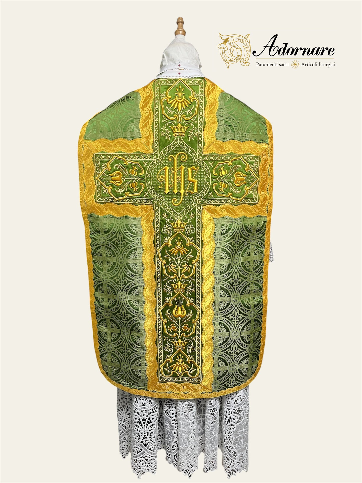 Ornate "Crowns & Lilies" Machine and hand-embroidered French-cut Roman Chasuble Low Mass Set / Pianeta Francese Ricamato Ornato