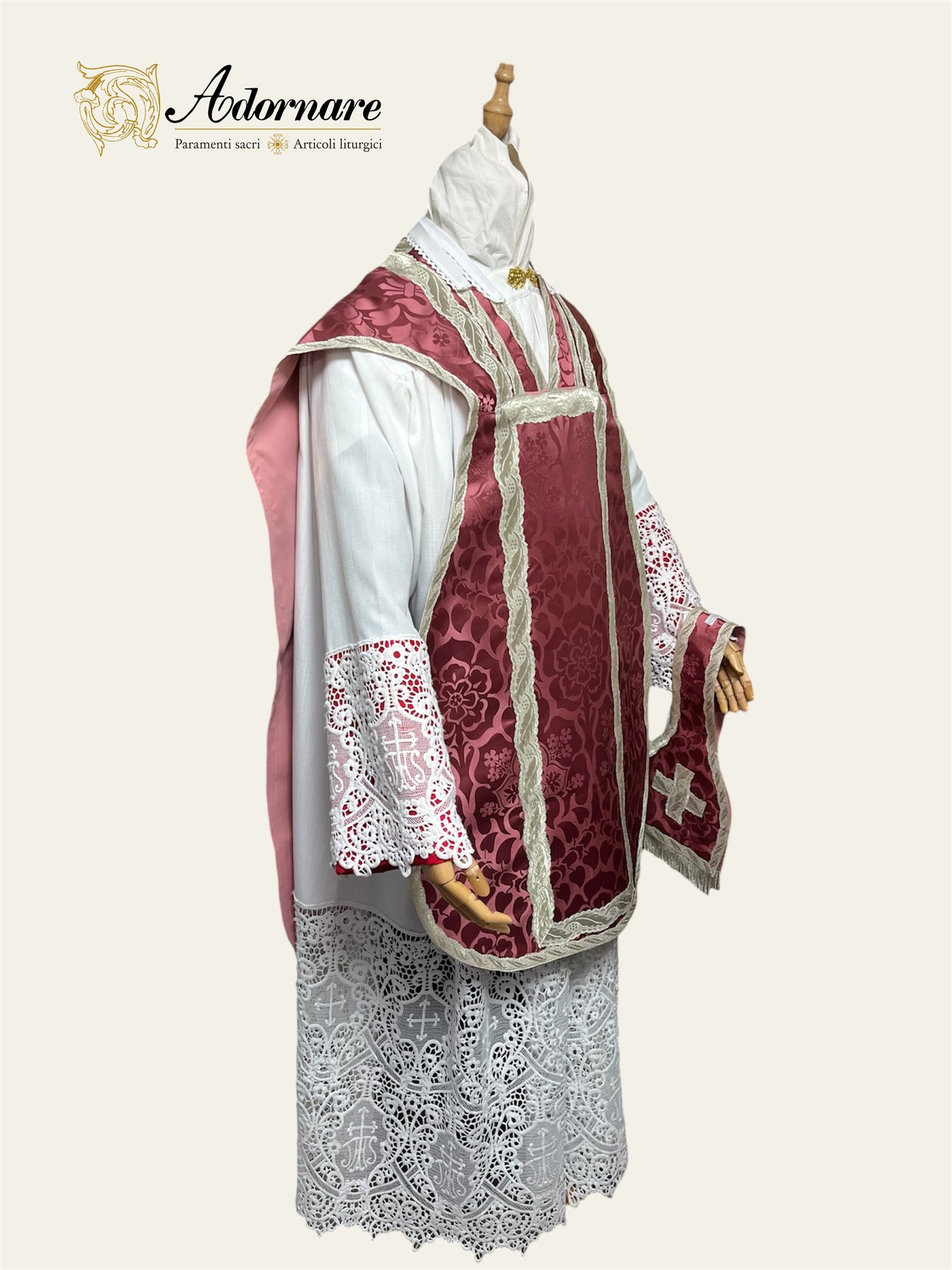 "Pie Pellicane" Hand-embroidered French-cut Roman Chasuble Low Mass Set / Pianeta Francese "Pie Pellicane"