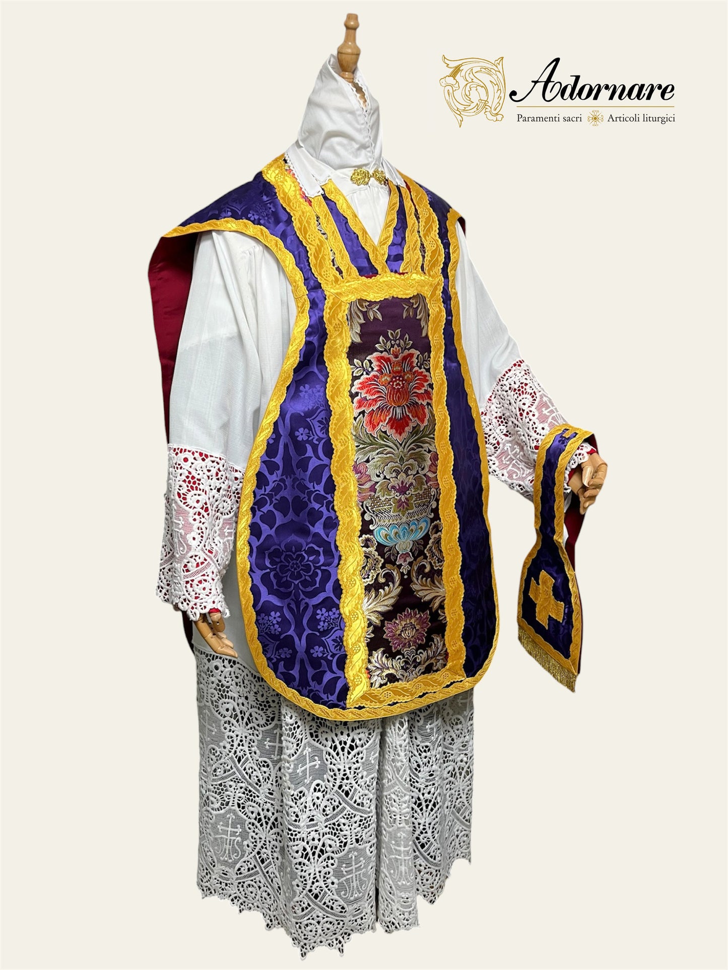 French Damask Roman Chasuble with brocade panels - Low Mass Set / Pianeta Francese Damasco con inserti in broccato