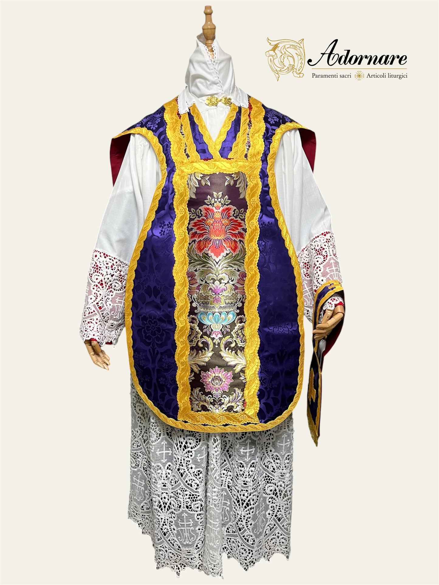 French Damask Roman Chasuble with brocade panels - Low Mass Set / Pianeta Francese Damasco con inserti in broccato