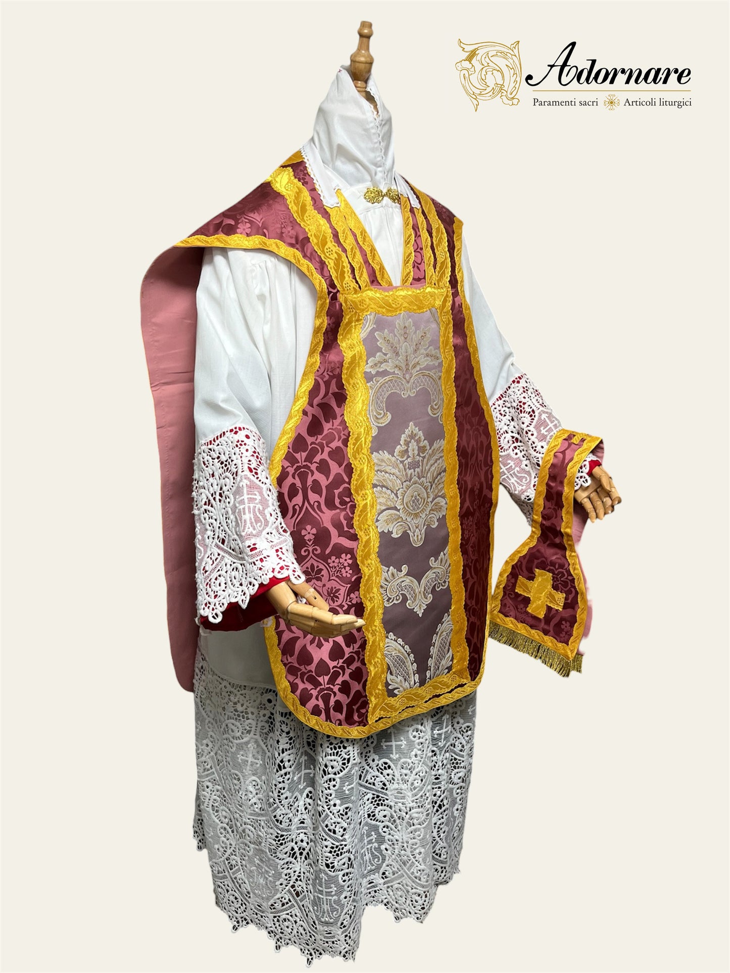 French Damask Roman Chasuble with brocade panels - Low Mass Set / Pianeta Francese Damasco con inserti in broccato