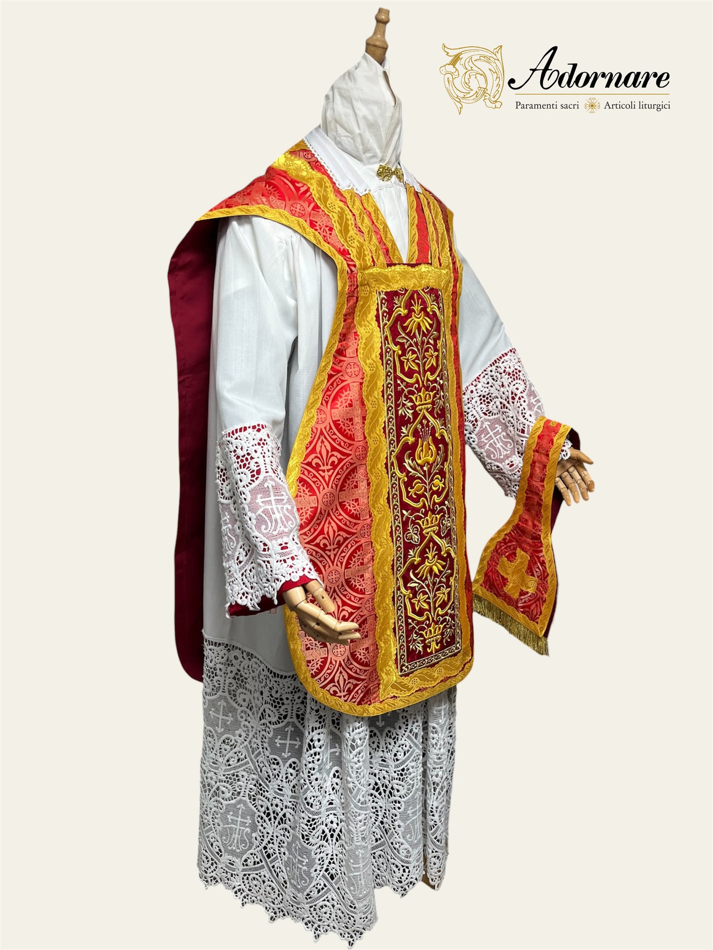 Ornate "Crowns & Lilies" Machine and hand-embroidered French-cut Roman Chasuble Low Mass Set / Pianeta Francese Ricamato Ornato