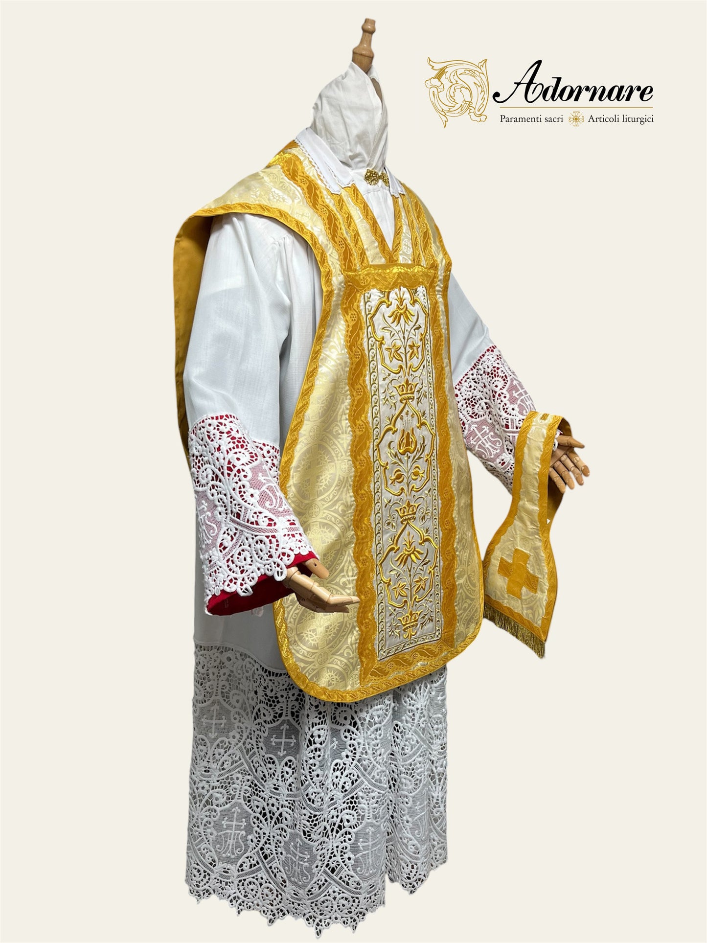 Ornate "Crowns & Lilies" Machine and hand-embroidered French-cut Roman Chasuble Low Mass Set / Pianeta Francese Ricamato Ornato