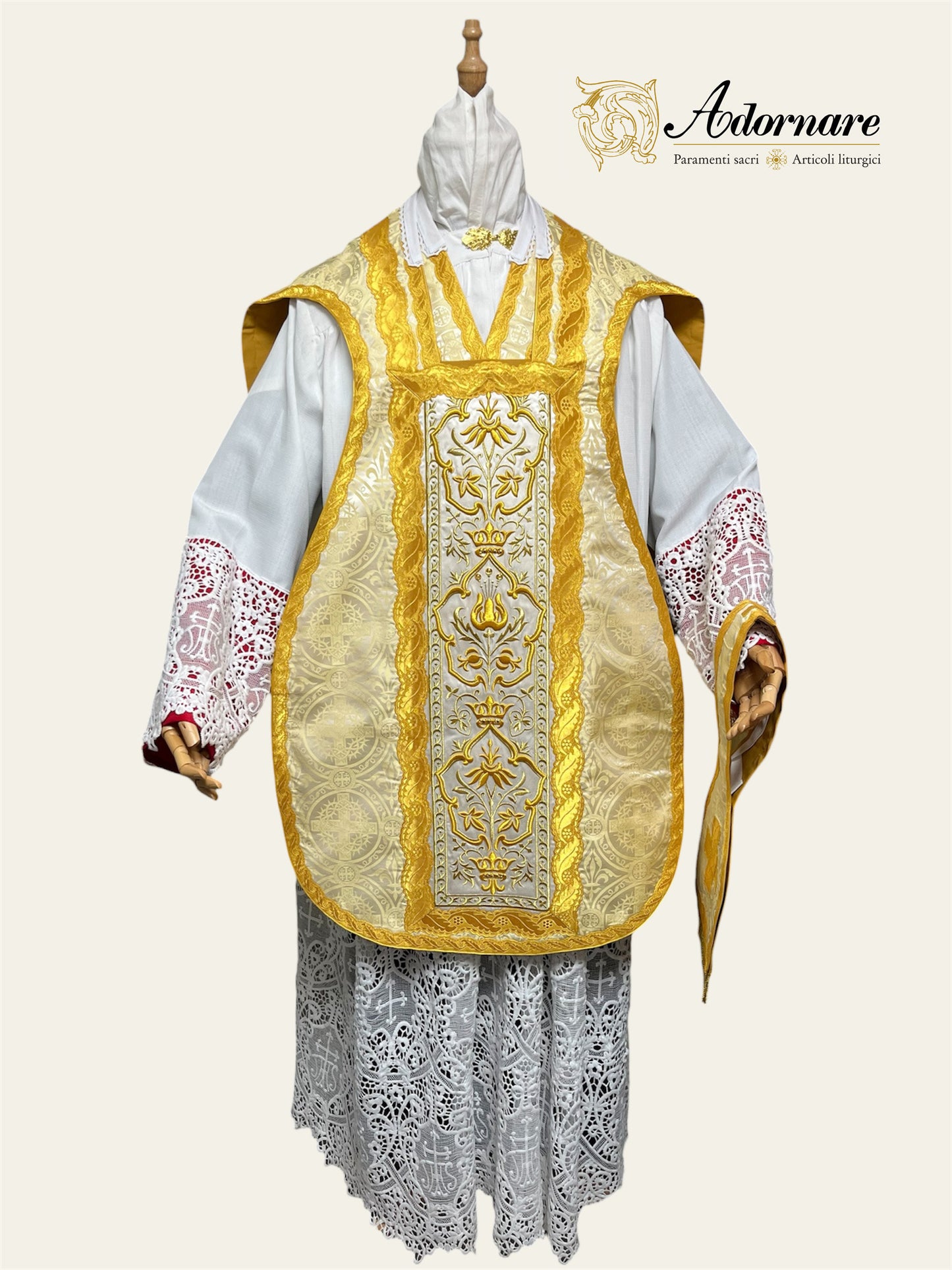 Ornate "Crowns & Lilies" Machine and hand-embroidered French-cut Roman Chasuble Low Mass Set / Pianeta Francese Ricamato Ornato