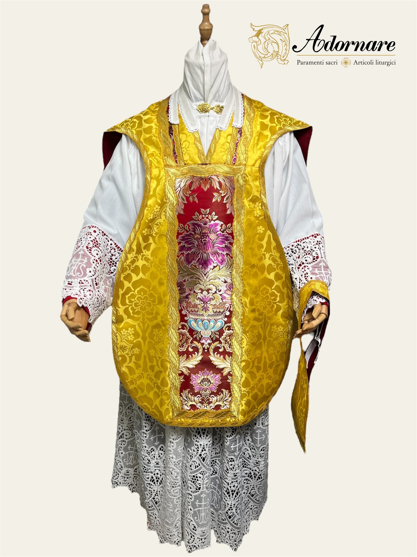 French Damask Roman Chasuble with brocade panels - Low Mass Set / Pianeta Francese Damasco con inserti in broccato