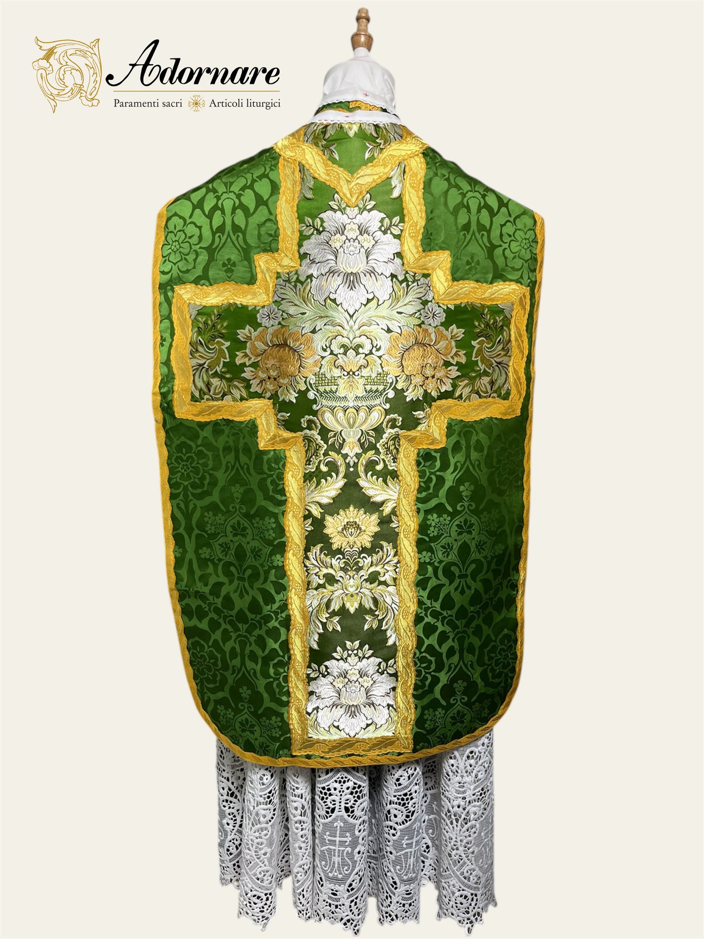 French Damask Roman Chasuble with brocade panels - Low Mass Set / Pianeta Francese Damasco con inserti in broccato