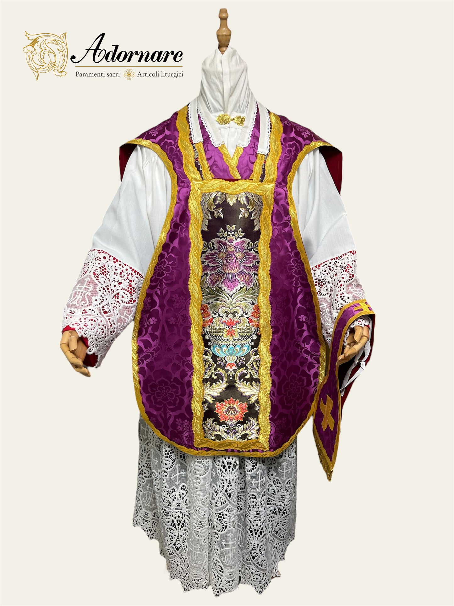 French Damask Roman Chasuble with brocade panels - Low Mass Set / Pianeta Francese Damasco con inserti in broccato