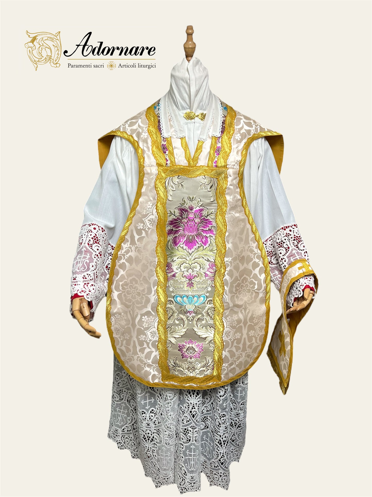 French Damask Roman Chasuble with brocade panels - Low Mass Set / Pianeta Francese Damasco con inserti in broccato
