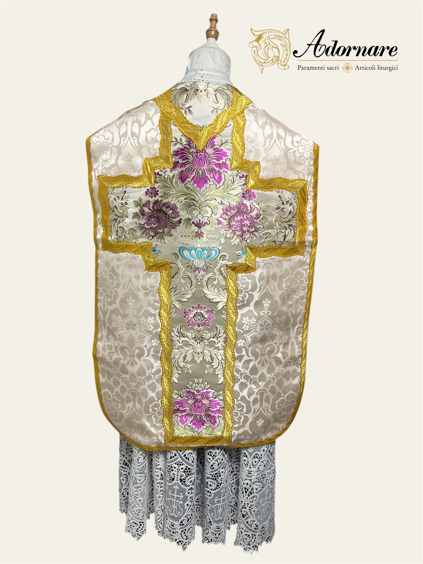 French Damask Roman Chasuble with brocade panels - Low Mass Set / Pianeta Francese Damasco con inserti in broccato