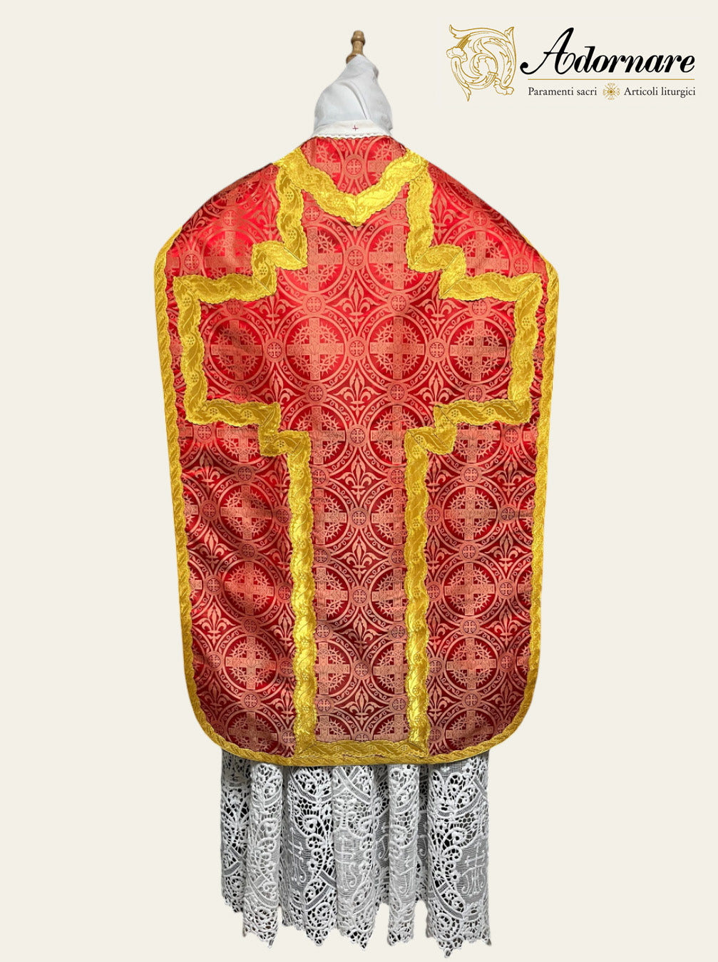 Passion Brocade French-cut Roman Chasuble Low Mass Set / Pianeta Francese in broccato di passione