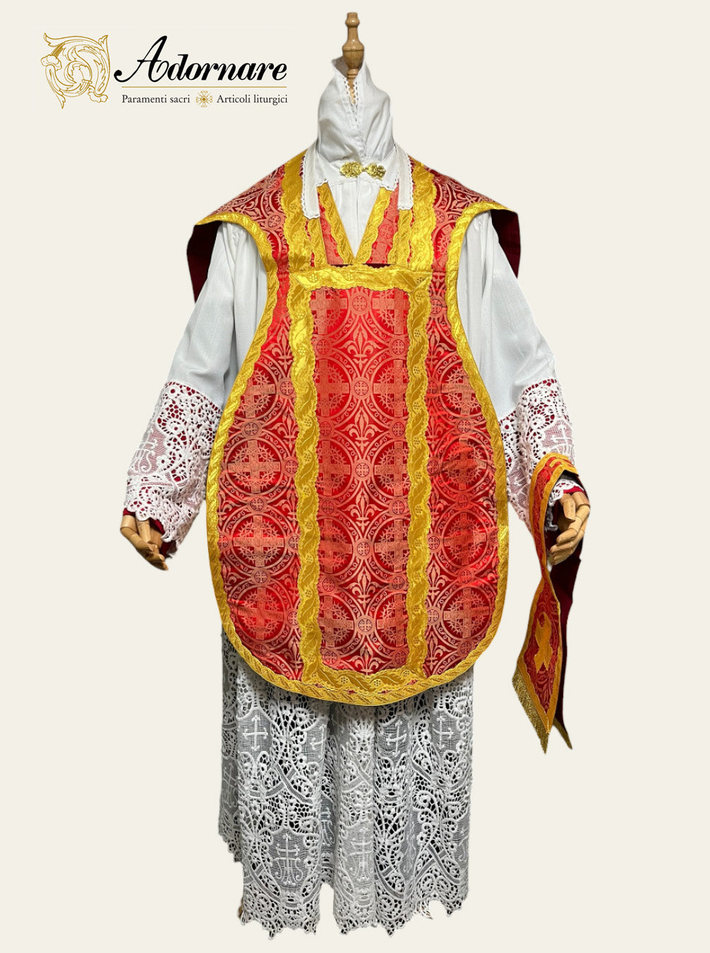 Passion Brocade French-cut Roman Chasuble Low Mass Set / Pianeta Francese in broccato di passione