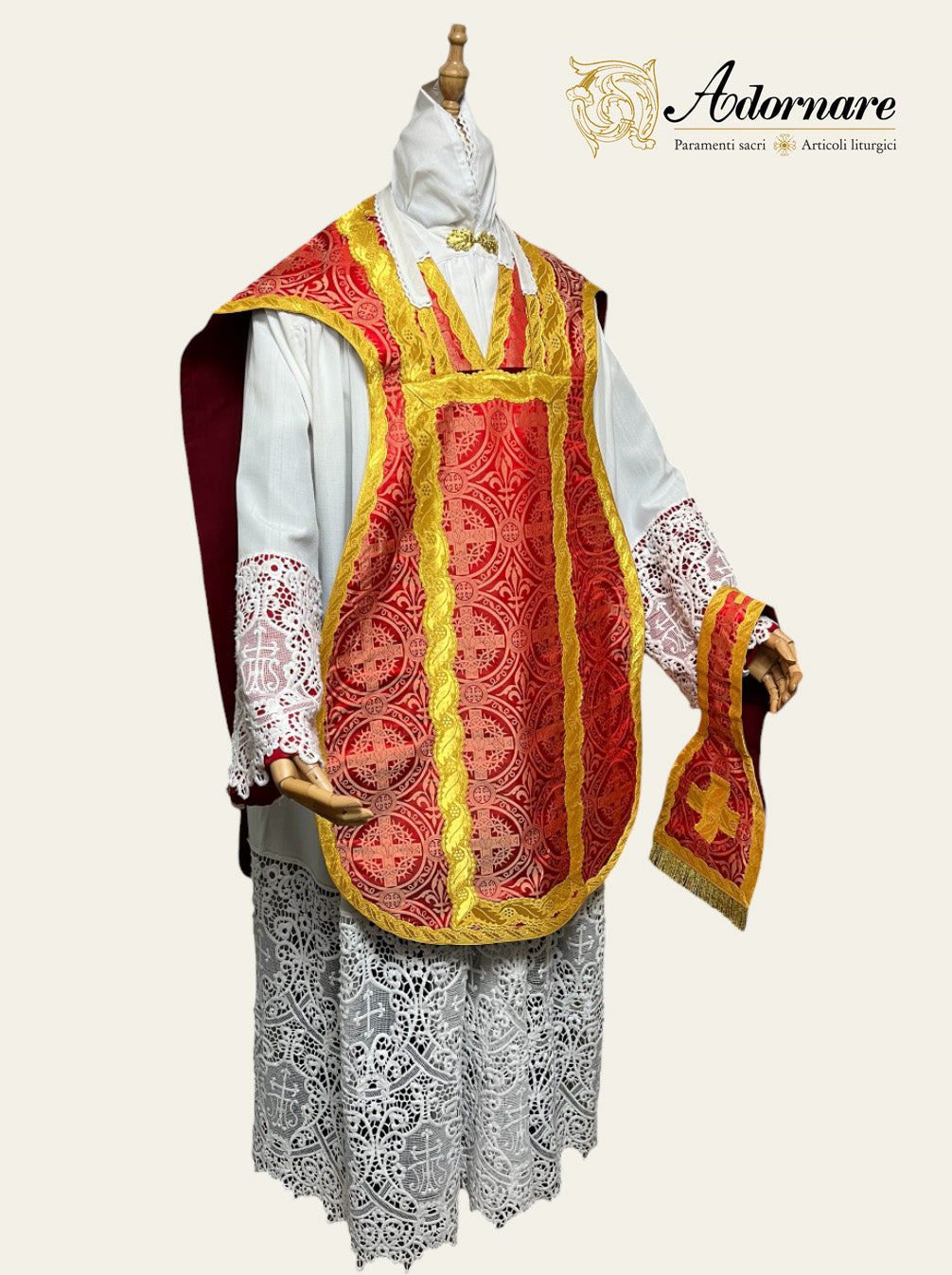 Passion Brocade French-cut Roman Chasuble Low Mass Set / Pianeta Francese in broccato di passione