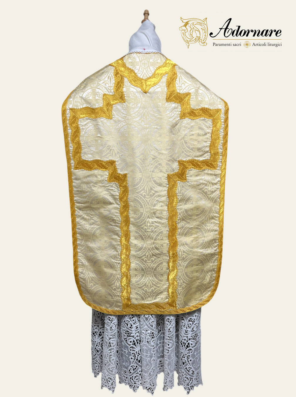 Passion Brocade French-cut Roman Chasuble Low Mass Set / Pianeta Francese in broccato di passione
