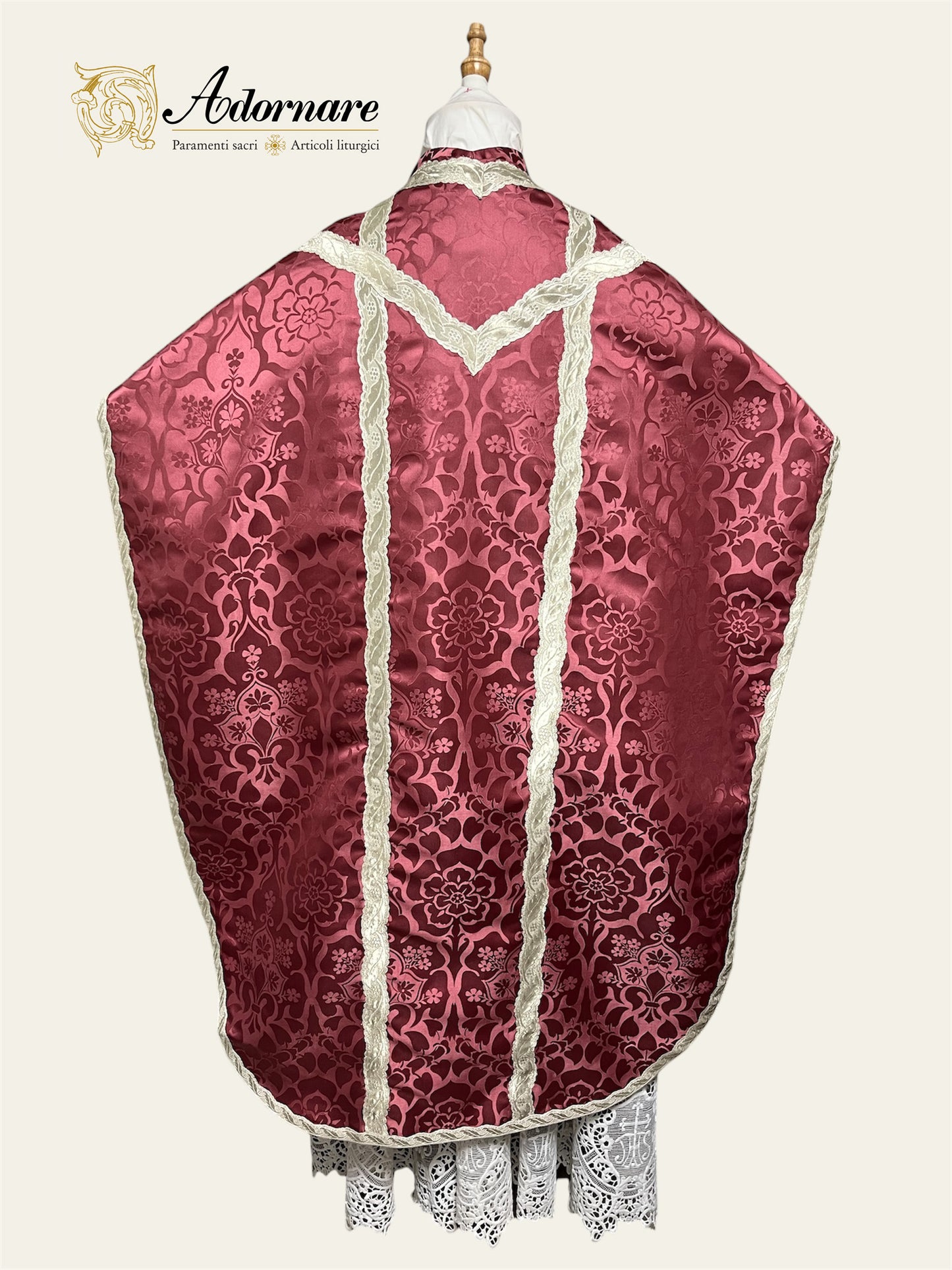 Fuller-Cut Damask St Philip Neri Chasuble Low Mass Set / Pianeta San Filippo Damasco