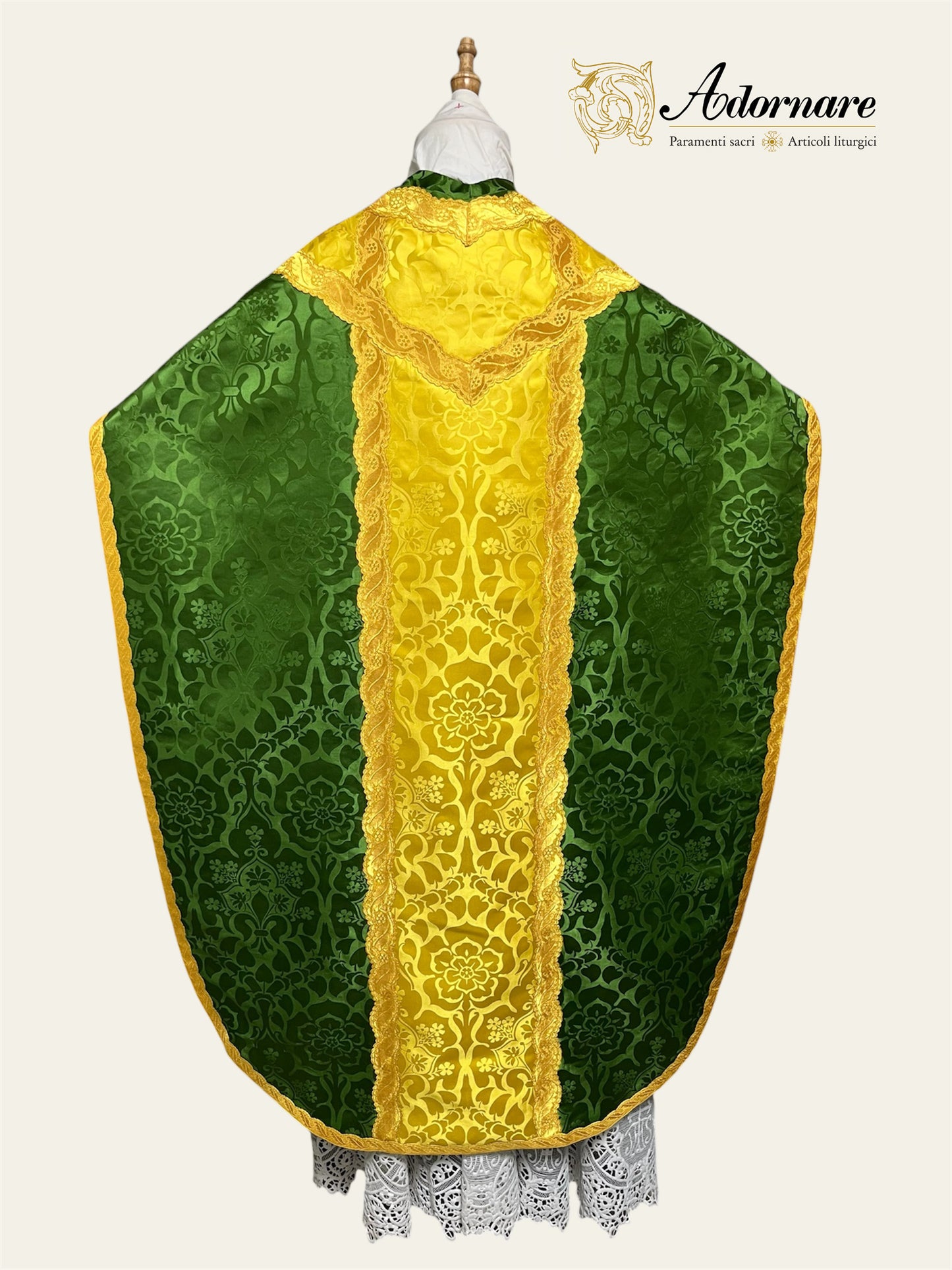 Fuller-Cut Damask Damask St Philip Neri Chasuble with insert panel - Low Mass Set / Pianeta San Filippo Damasco con inserti