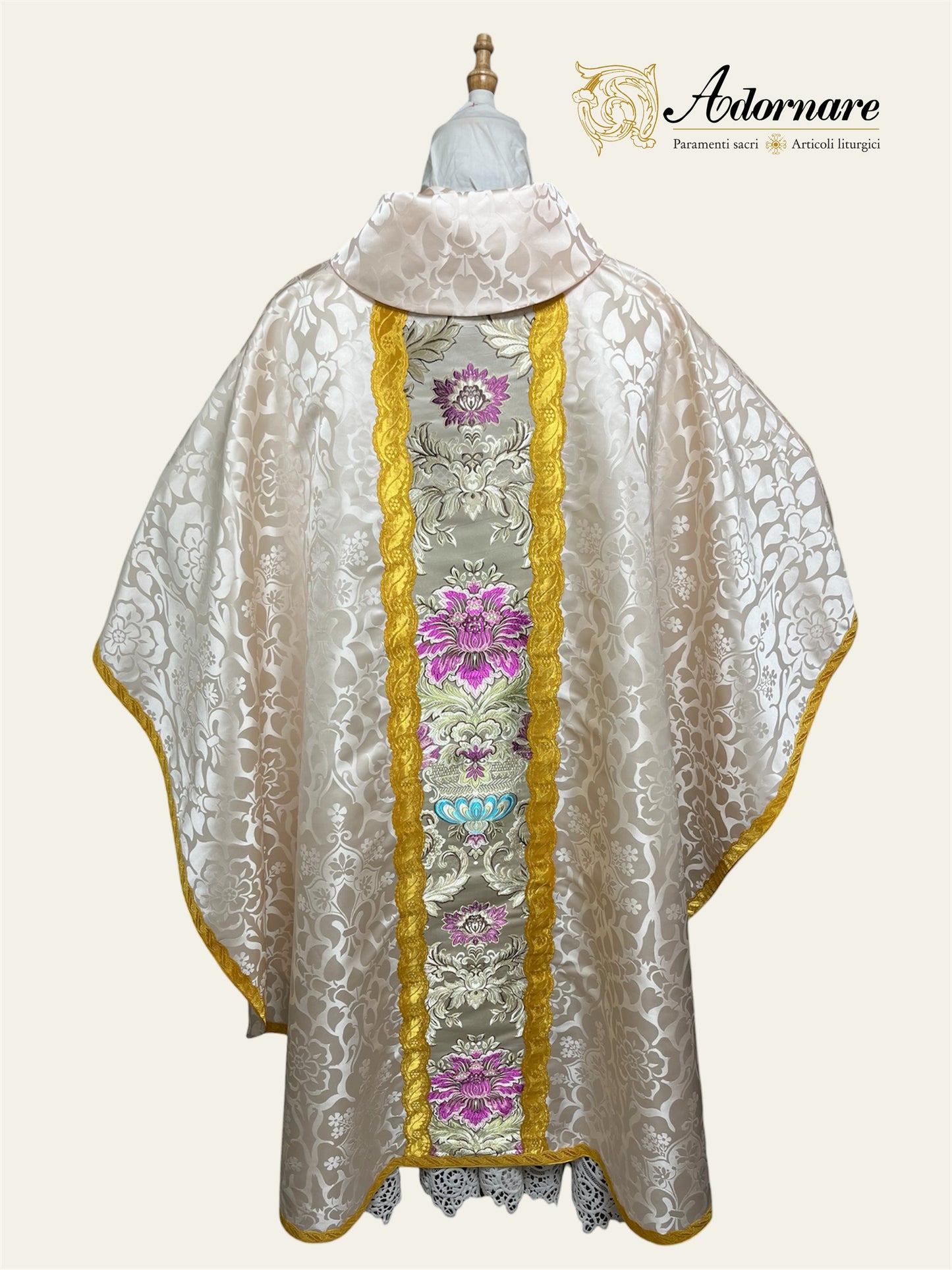 Roman-style Damask Gothic Chasuble with floral brocade panel - Low Mass Set / Casula gotica Damasco con inserti in broccato