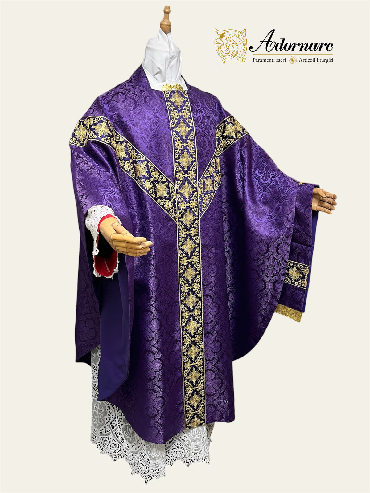 Polyester cross damask gothic chasuble with embroidered ornate cross Y-orphrey bands / Casula gotica damasco poliestere ricamato a macchina