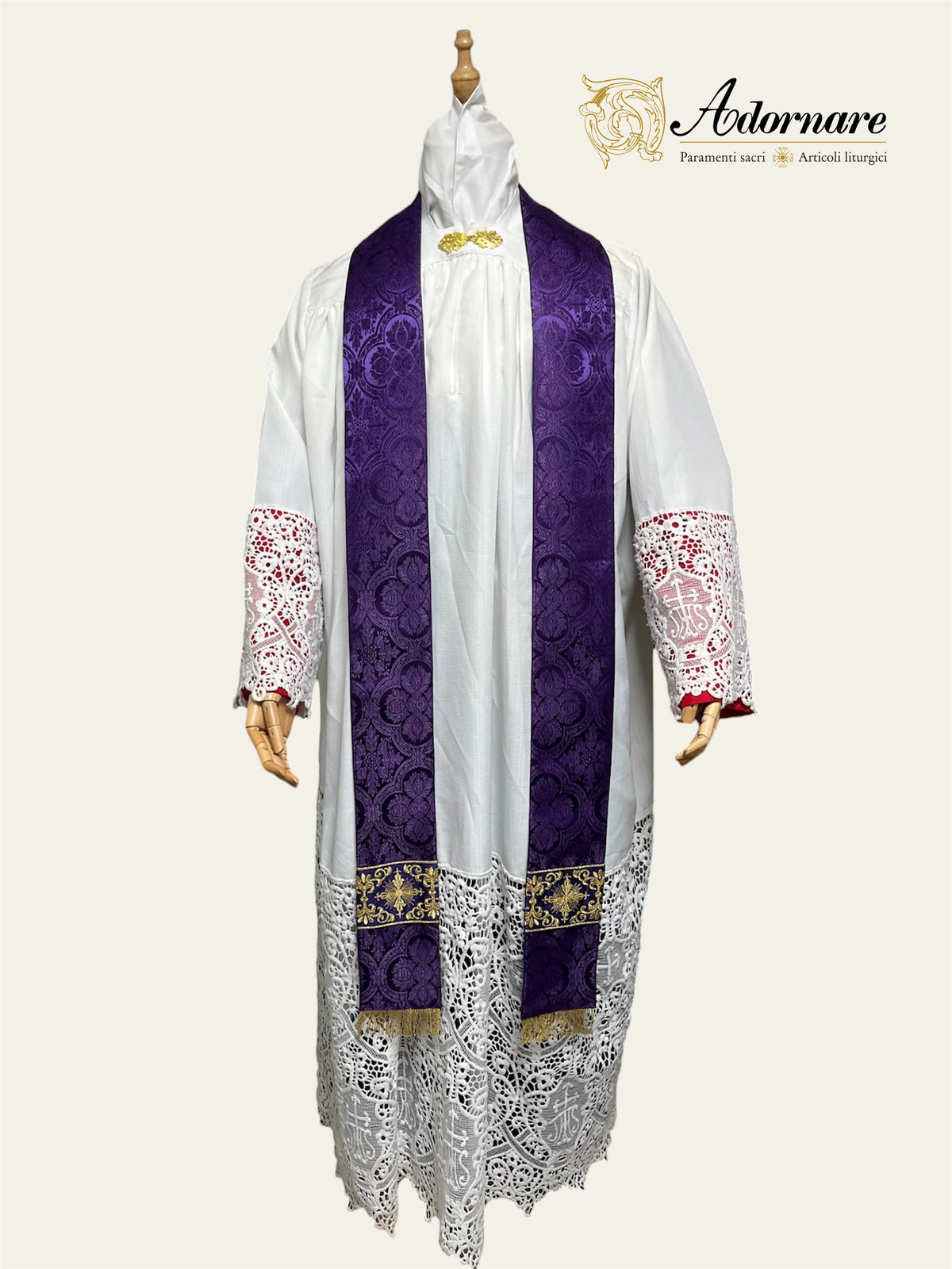 Polyester cross damask gothic chasuble with embroidered ornate cross Y-orphrey bands / Casula gotica damasco poliestere ricamato a macchina