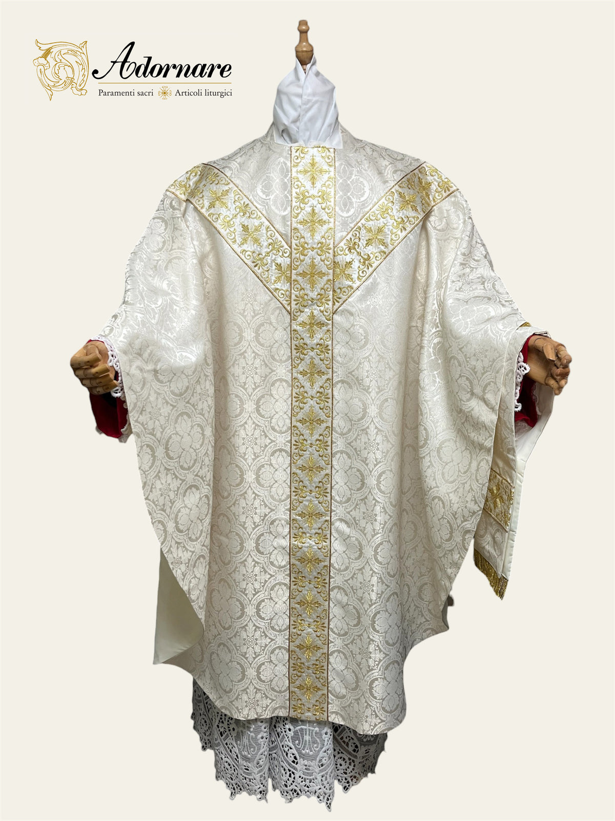 Polyester cross damask gothic chasuble with embroidered ornate cross Y-orphrey bands / Casula gotica damasco poliestere ricamato a macchina