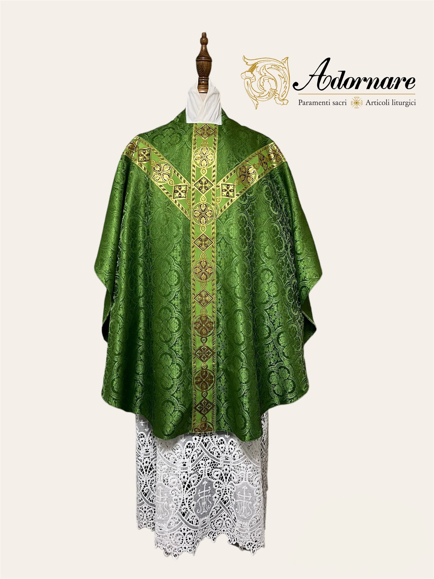 Semi-gothic chasuble economical with woven Y-orphrey and IHS appliqué / Casule semi-gotica economico