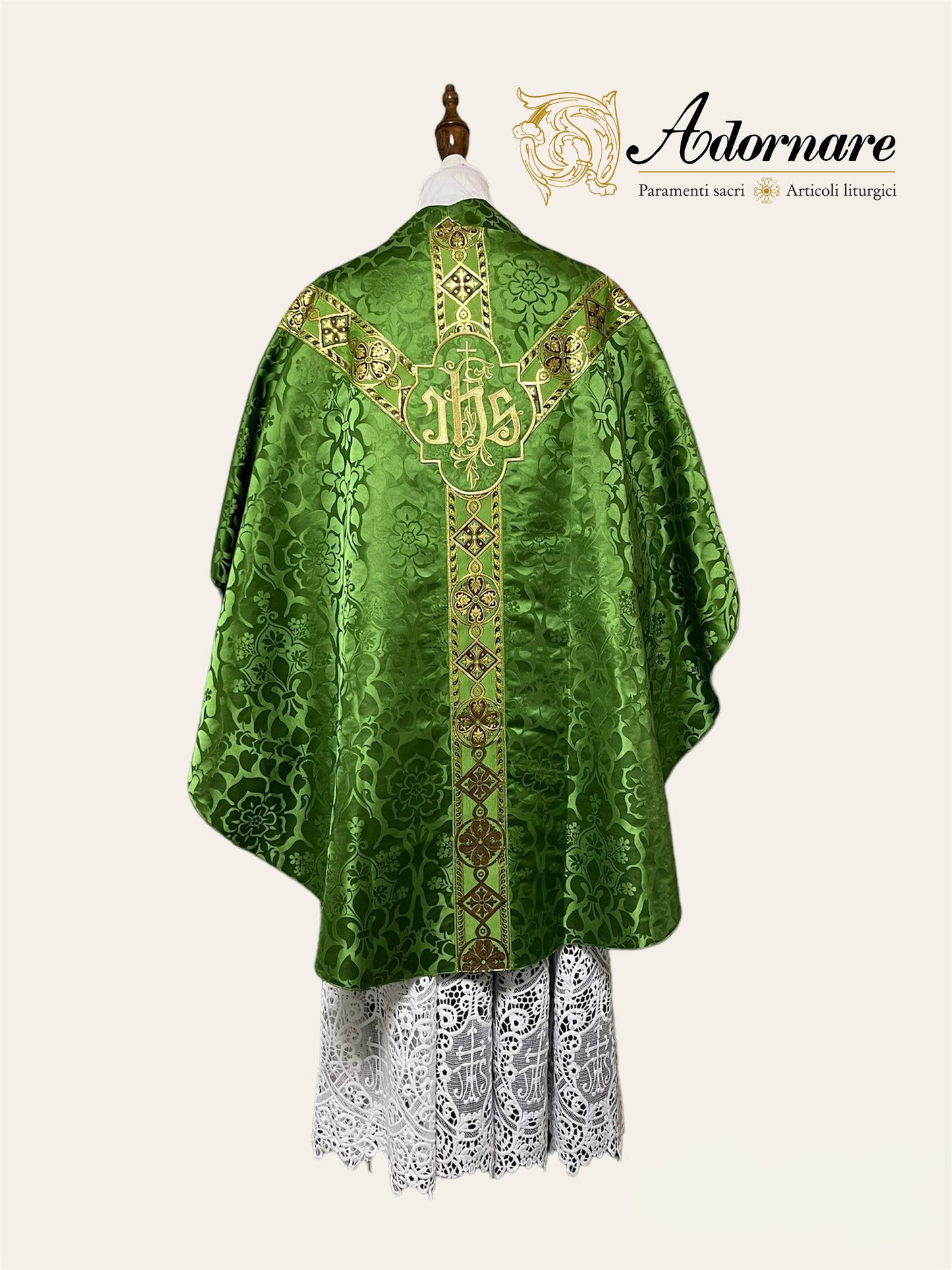 Semi-gothic chasuble with woven Y-orphrey and IHS appliqué - Low Mass Set / Casule semi-gotica Damasco