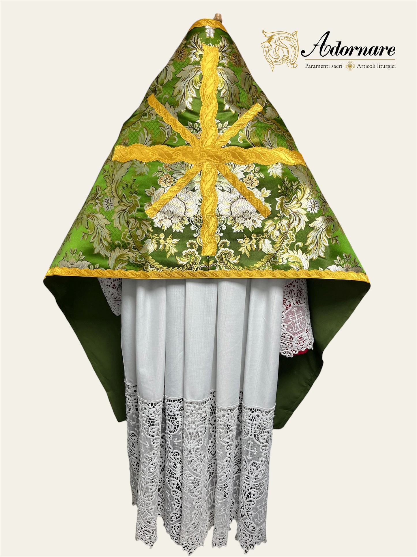 Roman-style Humeral veil in floral brocade / Velo Omerale Romano in Broccato