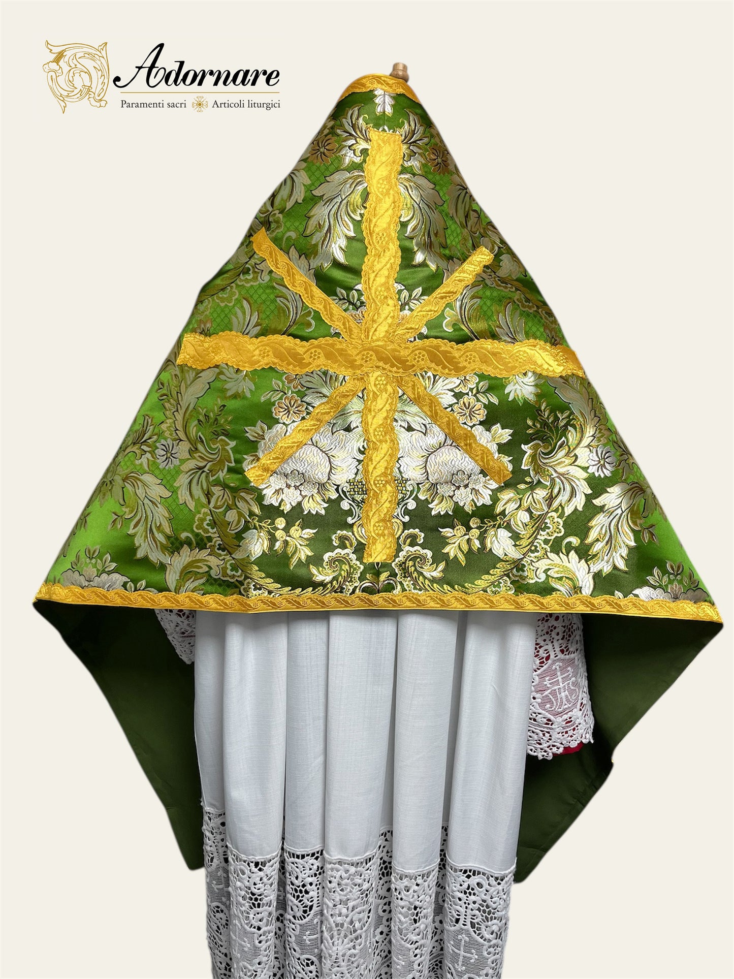 Roman-style Humeral veil in floral brocade / Velo Omerale Romano in Broccato