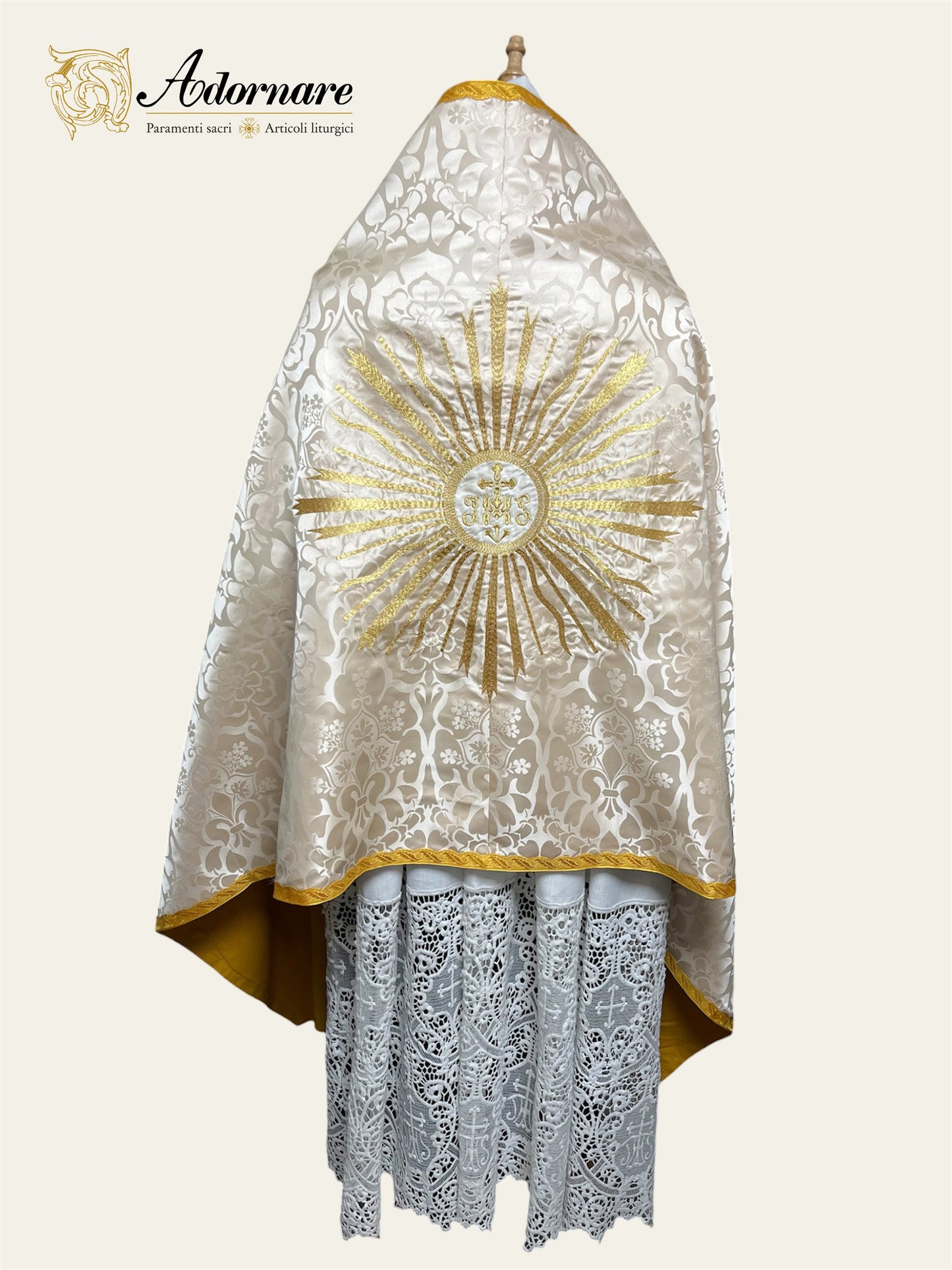 90 cm Traditional Roman Damask Humeral veil with sunburst IHS embroidery / Velo Omerale Damasco ricamato con simbolo IHS