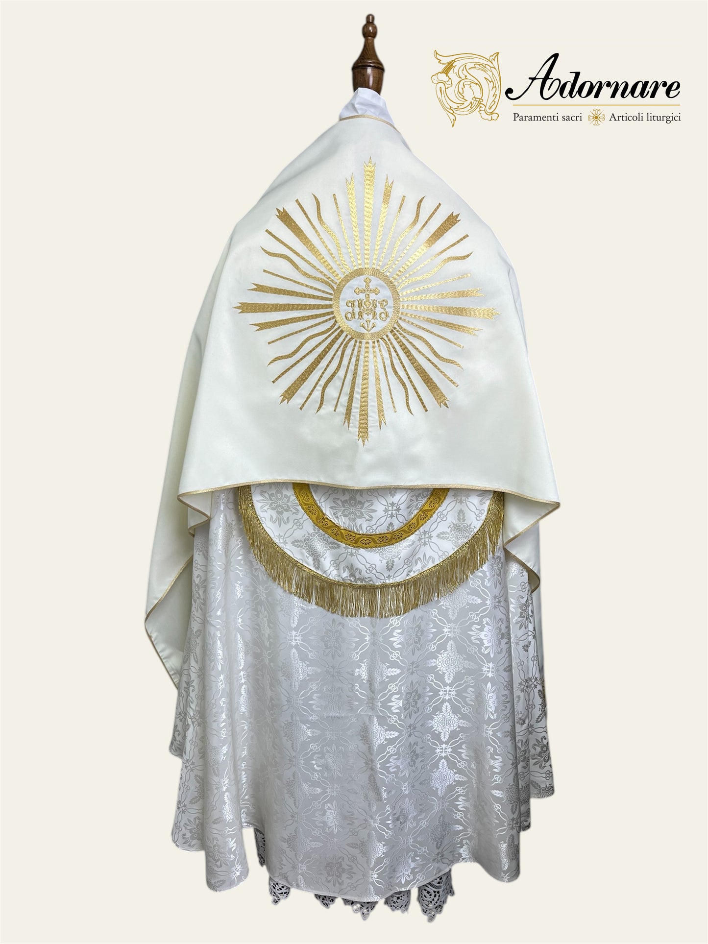 Humeral veil with sunburst IHS embroidery / Velo omerale ricamato con simbolo IHS