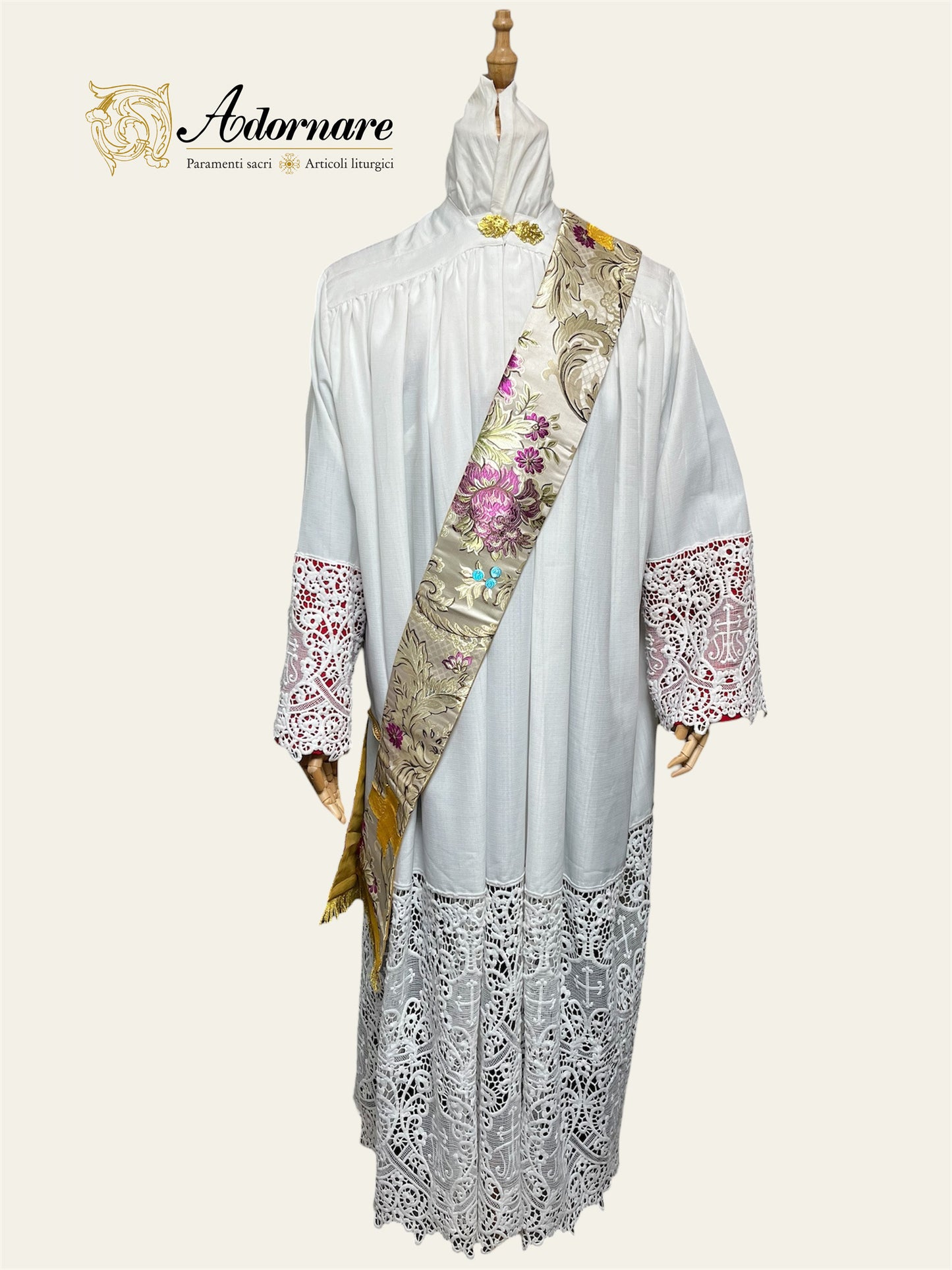 Brocade Italian-cut Roman Dalmatic / Dalmatica romana in broccato