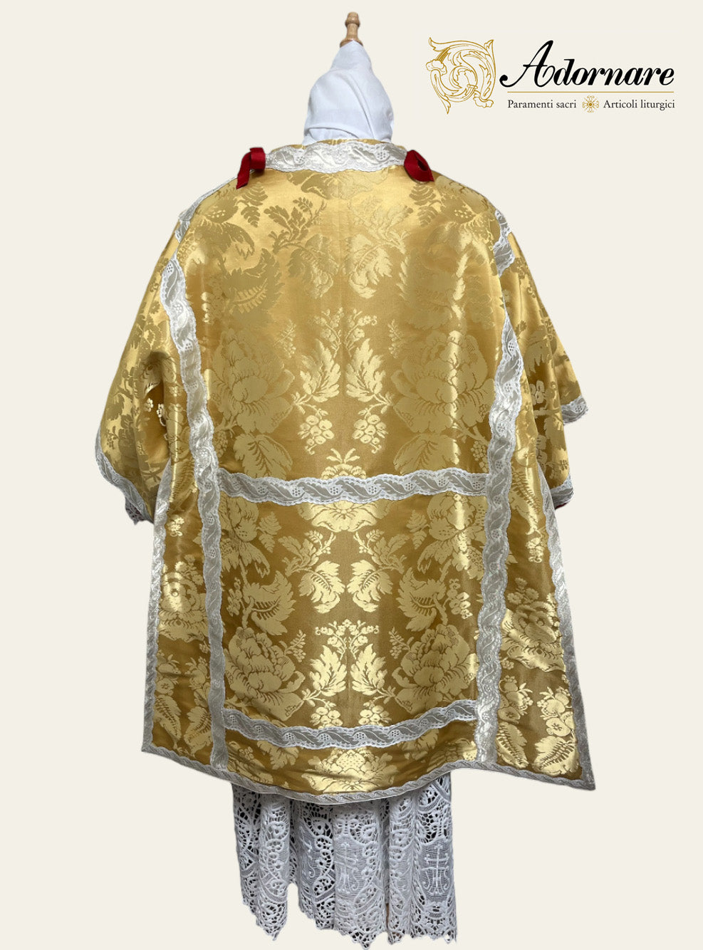 Gold silk damask Italian-cut Roman Dalmatic / Dalmatica romana in damasco oro